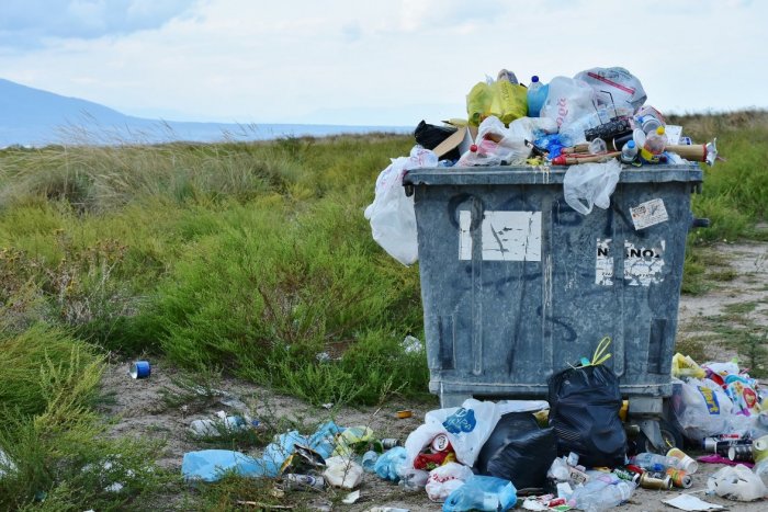 Ilustračný obrázok k článku Obce v okolí Šíravy a Domaše bojujú s odpadom po rekreantoch. Čo s tým chcú robiť?