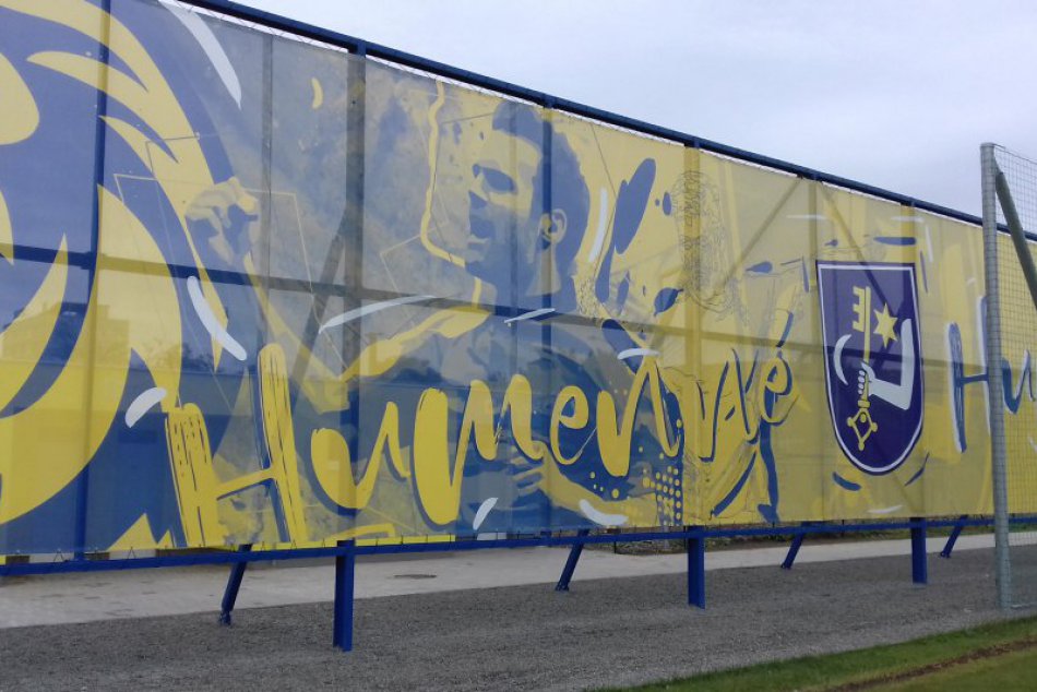 VEĽKÁ FOTOGALÉRIA: Nový futbalový štadión v Humennom sa dočkal otvorenia!