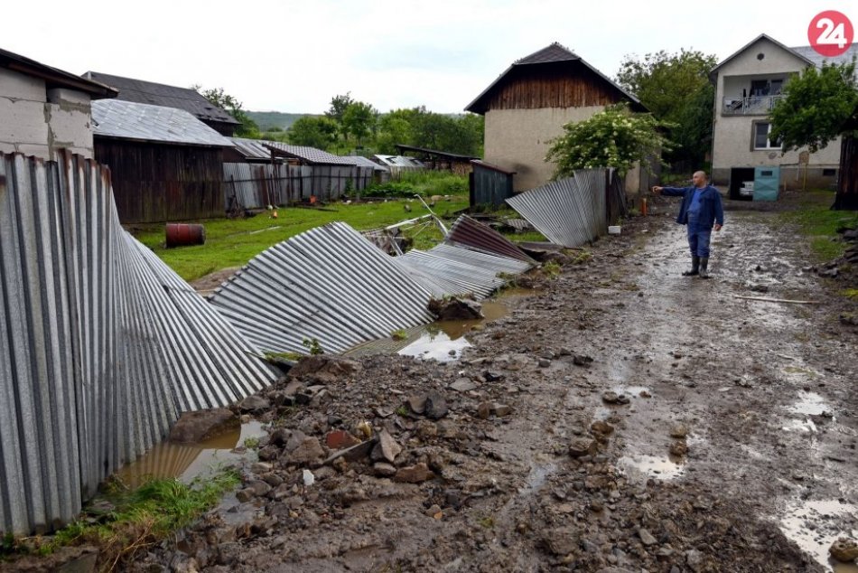 OBRAZOM: Situácia po bleskovej povodni v obci Pichne
